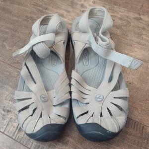 Keen Sandels Size 9 Tan